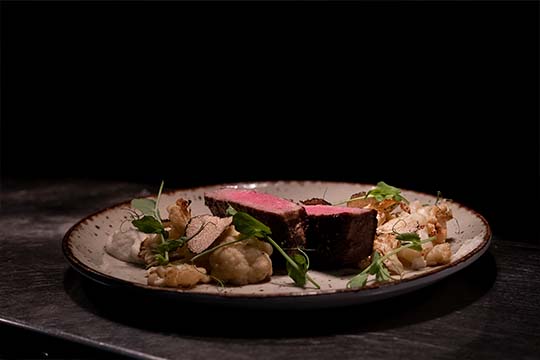 Enjoy a delicious tasting menu by Oskar restaurant in the old montreal